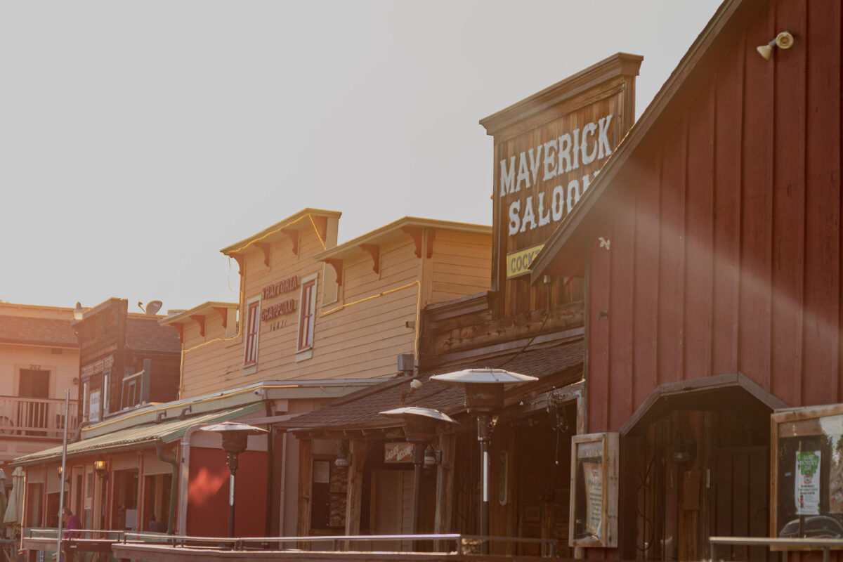 Live music at the Maverick Saloon in Santa Ynez