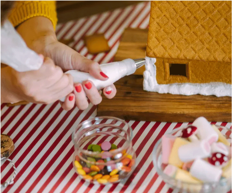 auberge-mattie's-tavern-ginger-bread-house