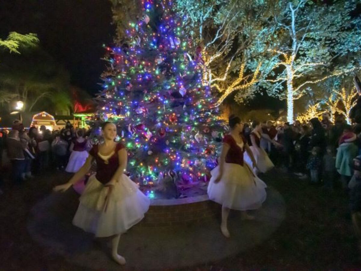 South Coast Plaza Tree Lighting: November 17th from 6:30pm to 9:30pm 